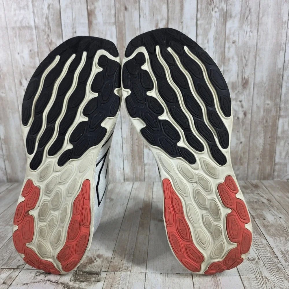 New Balance Fresh Foam 680v8 Mens Running Shoes White Black Yellow Size 13 - Picture 7 of 8